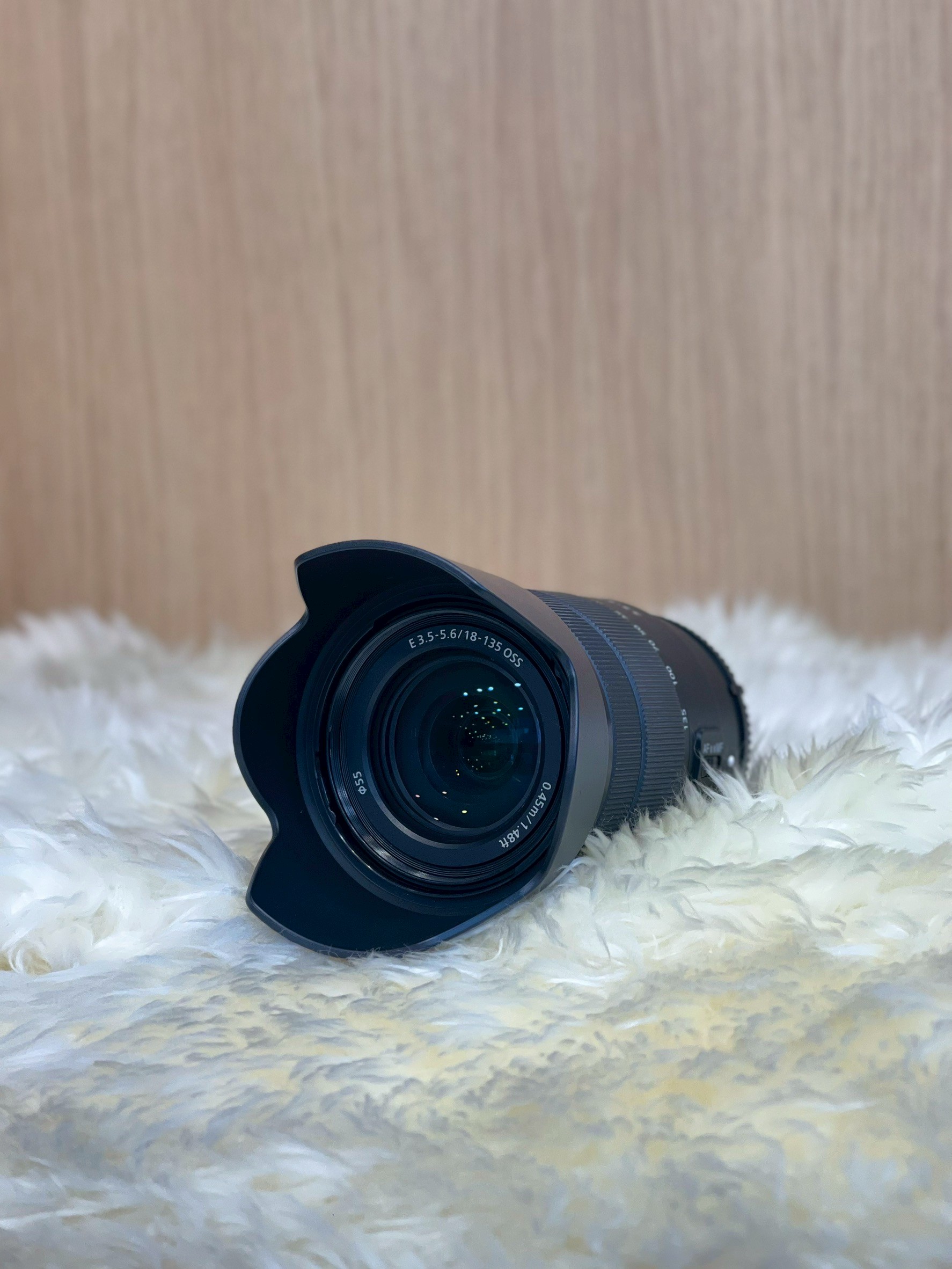 Sony E 18-135mm f/3.5-5.6 OSS