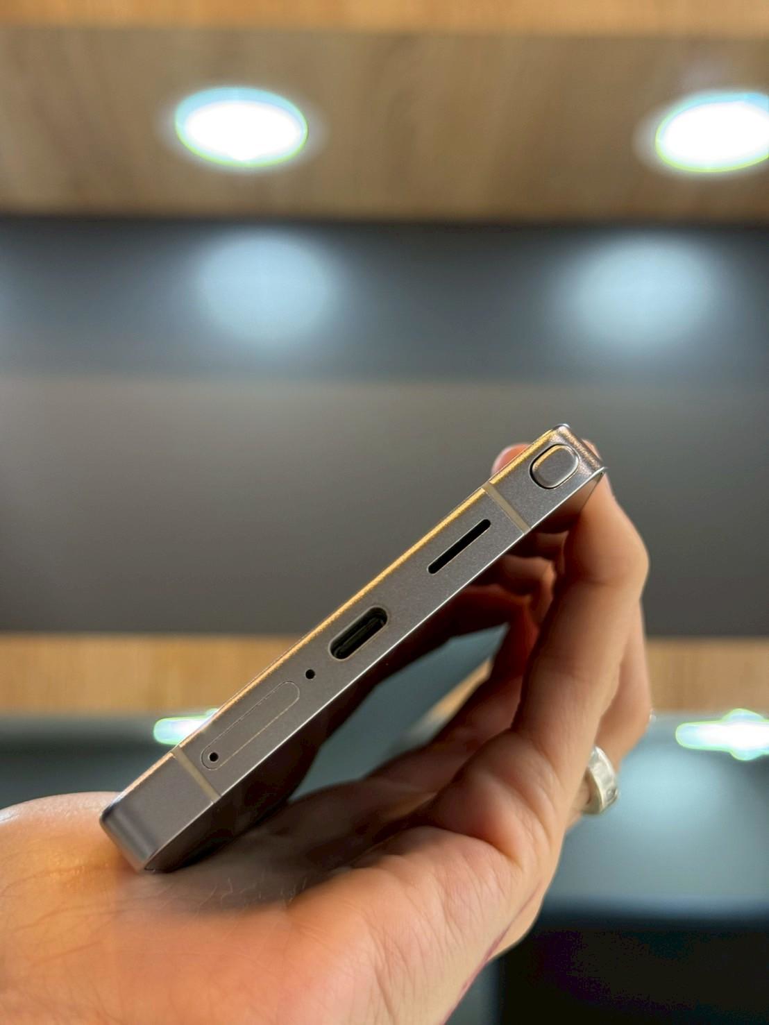 Samsung Galaxy S25 Ultra 12/256GB สี Titanium Whitesilver