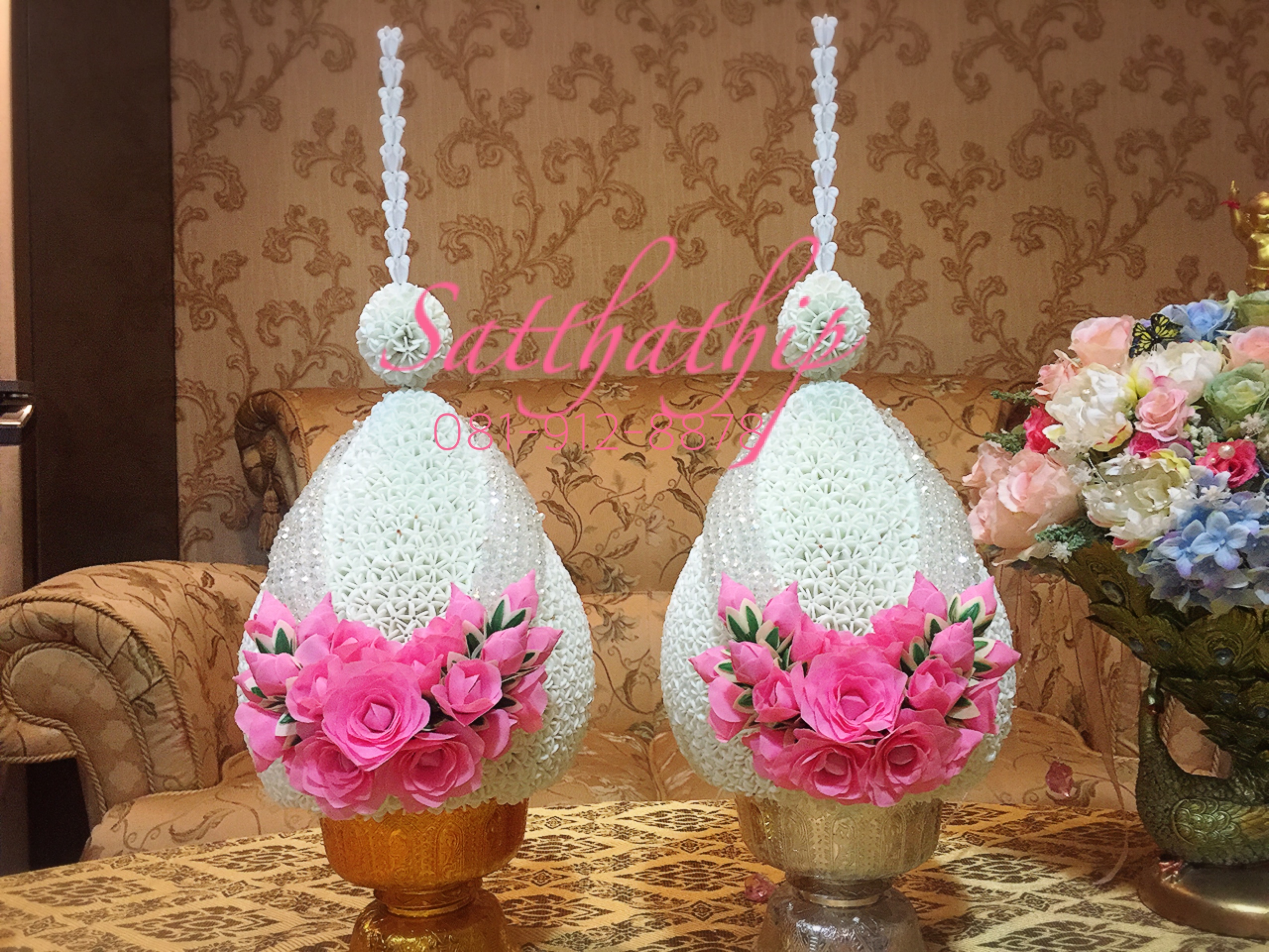 พานพุ่ม - พานพุ่มสักการะ - พานพุ่มดอกรัก - พานพุ่มดอกรักประดิษฐ์ (พลาสติก) - พานพุ่มสีขาว - Panpum