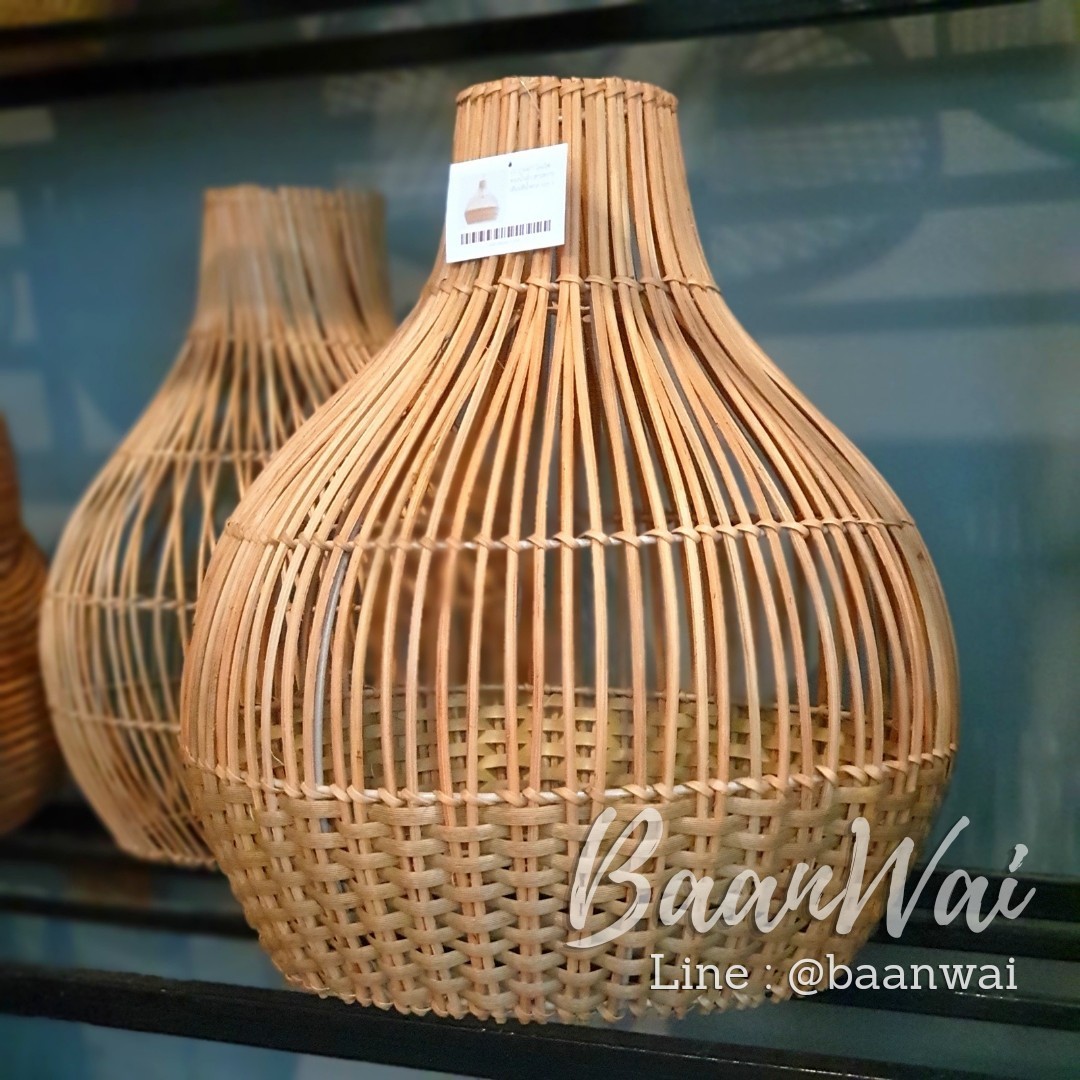 โคมไฟทรงน้ำเต้า สานหวายเทียมสีน้ำตาล