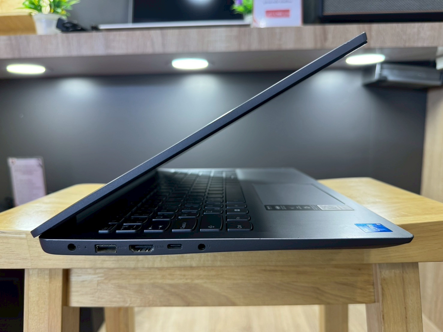 Lenovo IDEAPAD 3 15IAU7-82RK00ABTA (ARCTIC GREY)