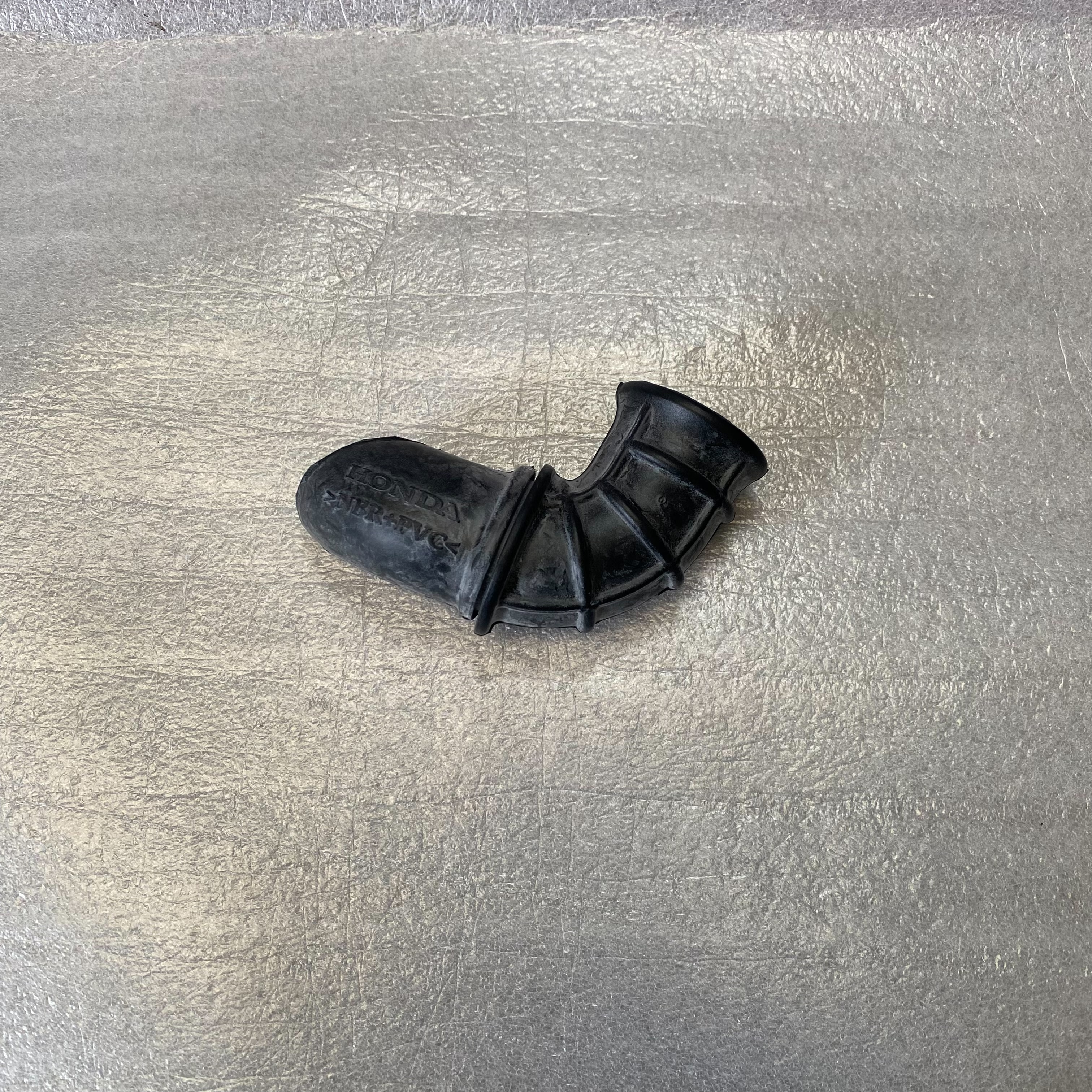 17241-KYZ-900 ท่ออากาศ WAVE125i 2012-2019 อะไหล่แท้ HONDA