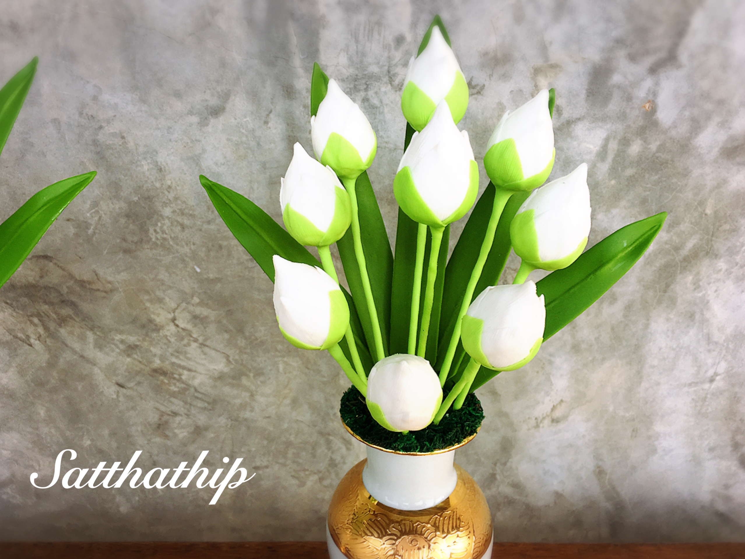 แจกันดอกบัว - ดอกบัวประดิษฐ์ - แจกันดอกบัวตูม (ข้างละ 9 ดอก) ประดิษฐ์จากดิน - แจกันดอกบัวประดิษฐ์ - Lotus Flower