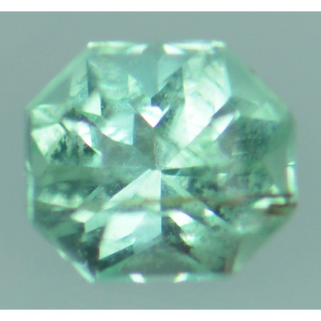 พลอยมรกตดิบ (Emerald) 0.22 กะรัต No oil