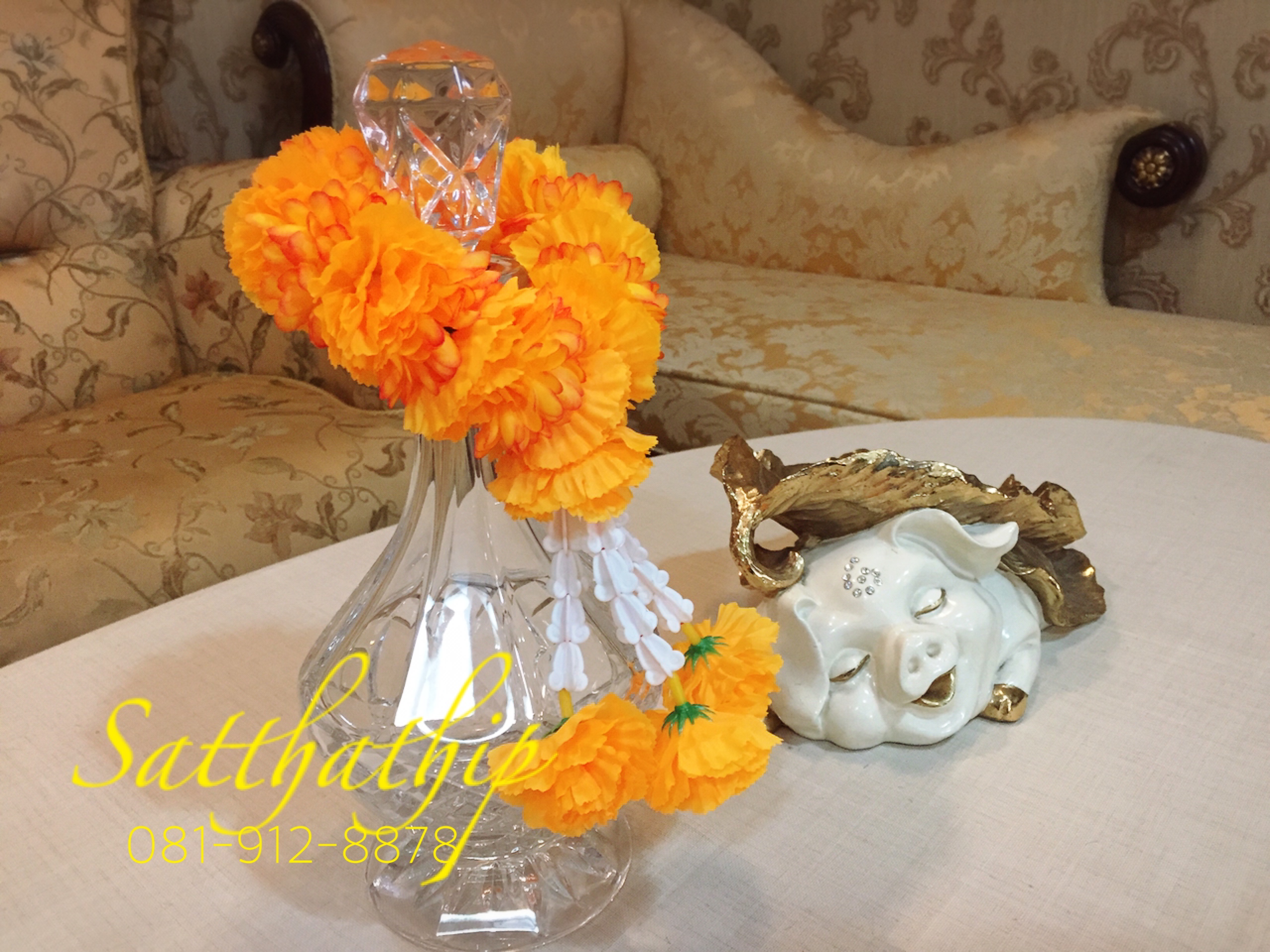 พวงมาลัยผ้า ดอกมัม สีเหลือง, เหลืองส้ม (สีประจำวันจันทร์) - พวงมาลัยผ้า ประจำวันจันทร์ - Fabric garland