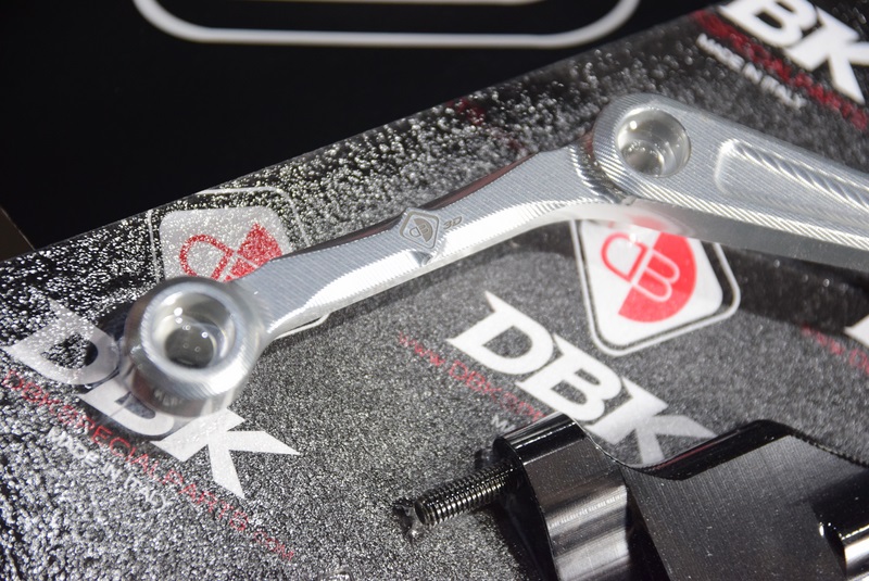 ducabike ขาจับกันสะบัด Ohlins สำหรับ Street triple 765 R S RS 2017+ moto2