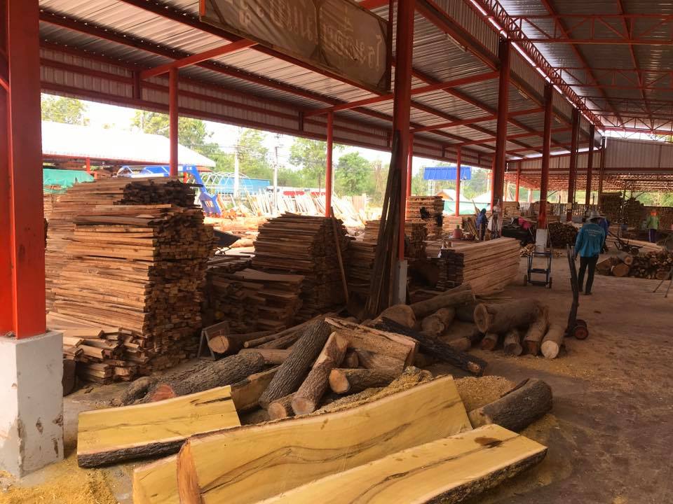 ( รหัส E1-เงา ) ศาลาไม้สัก เสาเหลี่ยมเอียง สีเงา คาตาล / นาด 2.30x2.30x3.00 เมตร