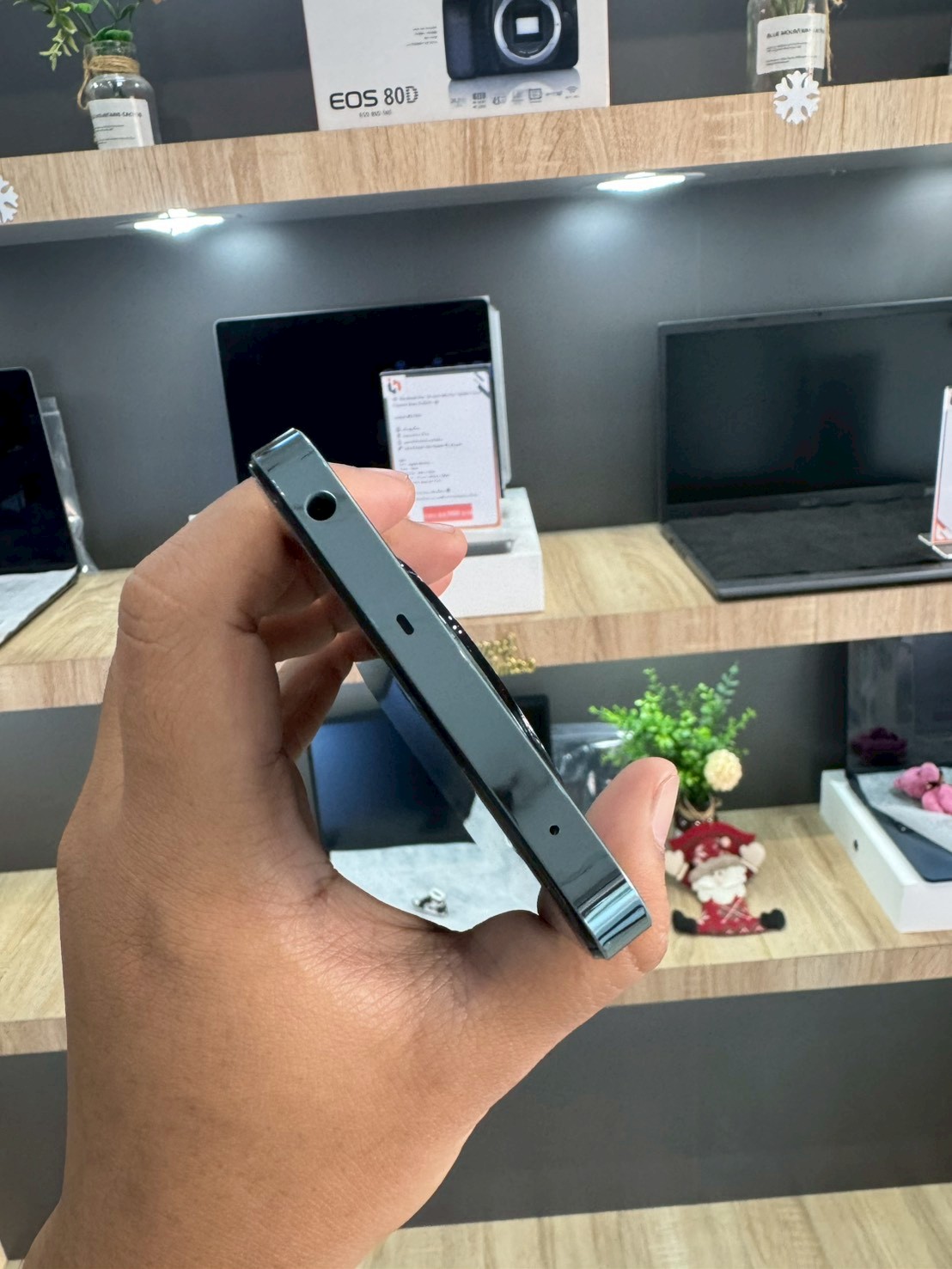 Realme 12+ 5G (8/256GB) 5G สี Pioneer Green