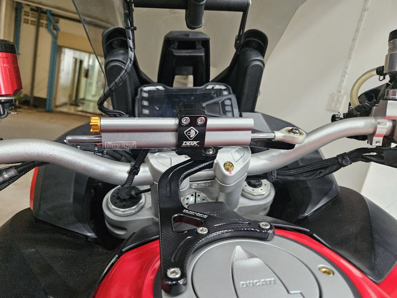 ขาจับกันสะบัด Ducabike สำหรับ Multi Strada 1200, 950, 1260 V2 กันสะบัด Ohlins