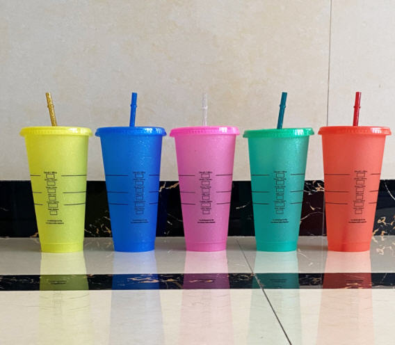 แก้วพลาสติก,แก้วพลาสติกพร้อมหลอด,แก้วเปลี่ยนสี,มีกากเพชร,710ml