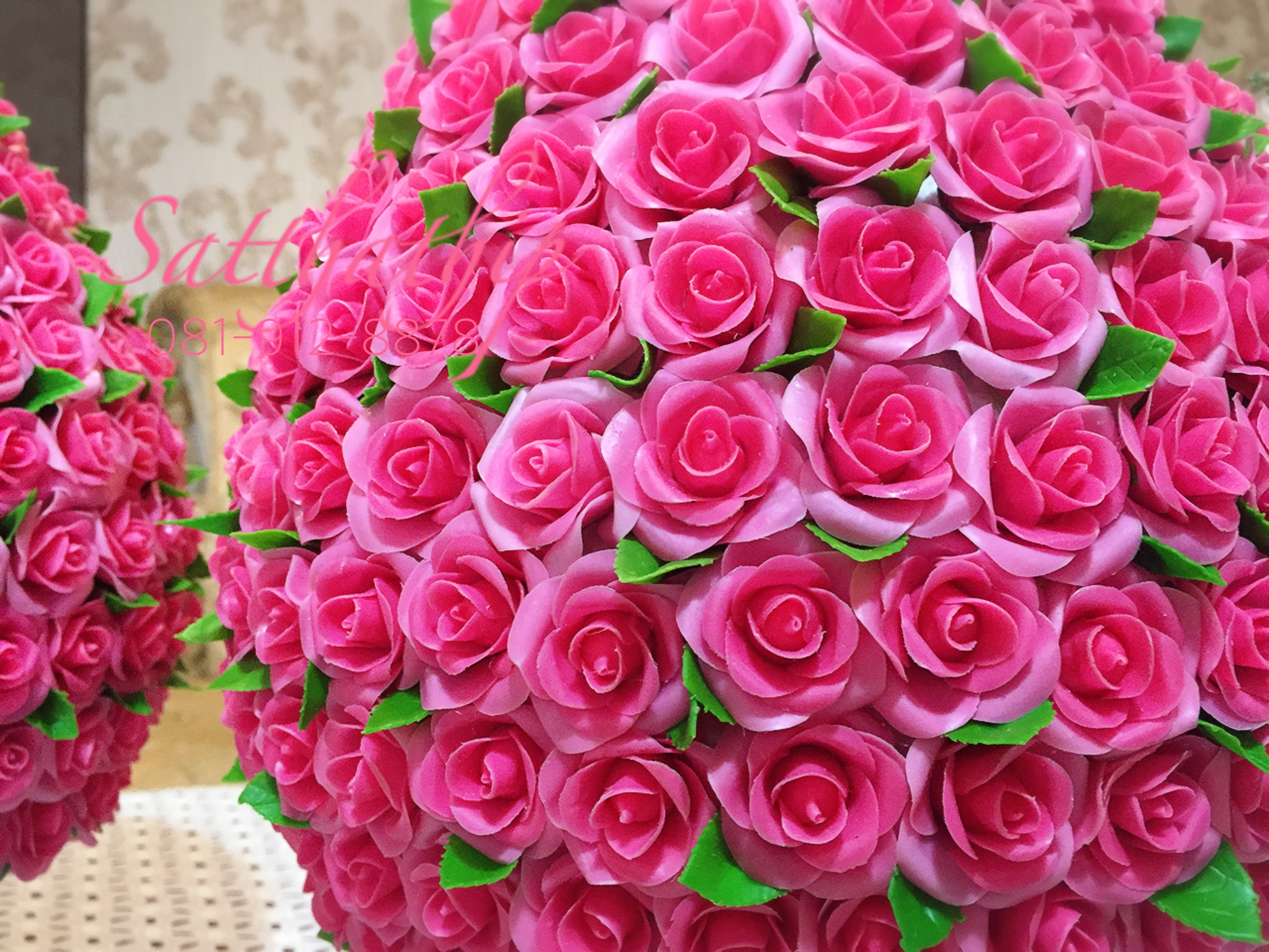 พานพุ่มดอกกุหลาบ ประดิษฐ์จากดิน [10 นิ้ว 9600 บาท/คู่]