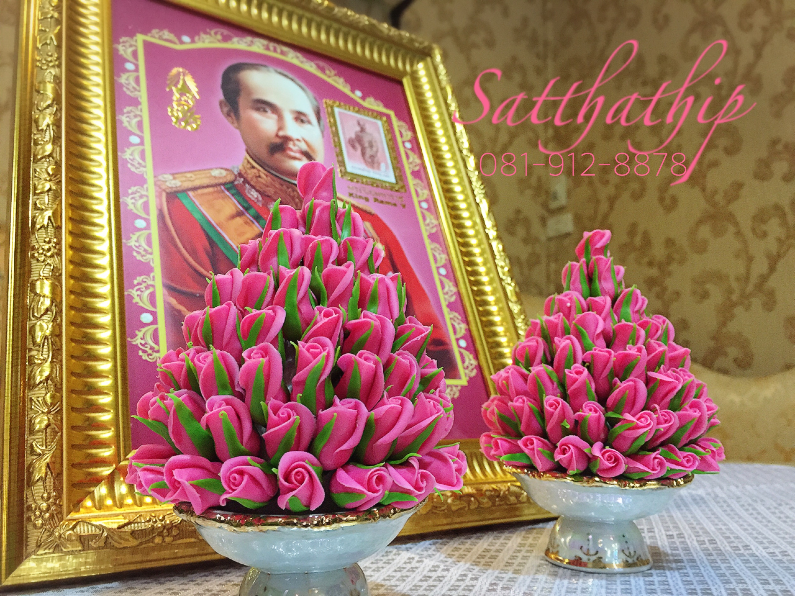 พานพุ่มดอกกุหลาบ ประดิษฐ์จากดิน [3.5 นิ้ว 1,100 บาท/คู่]