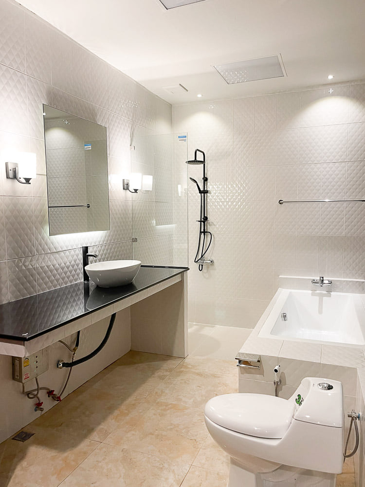 Townhouse Baan Klang Krung Rama3 For Rent