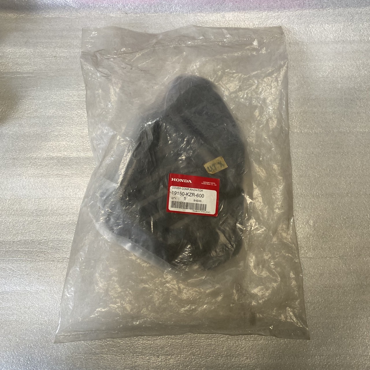 19150-KZR-600 ฝาครอบหม้อน้ำ CLICK125i 2014 อะไหล่แท้ HONDA