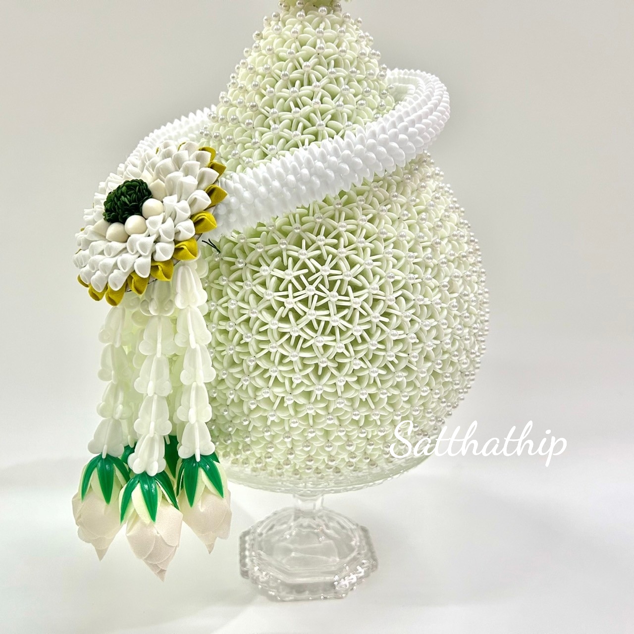 พานพุ่มดอกรักประดิษฐ์ [7"]