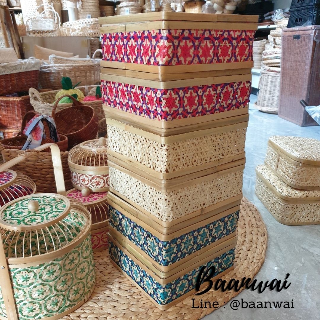 กล่องชะลอม ลายพิกุล ทรงเหลี่ยม ขนาด 10 นิ้ว