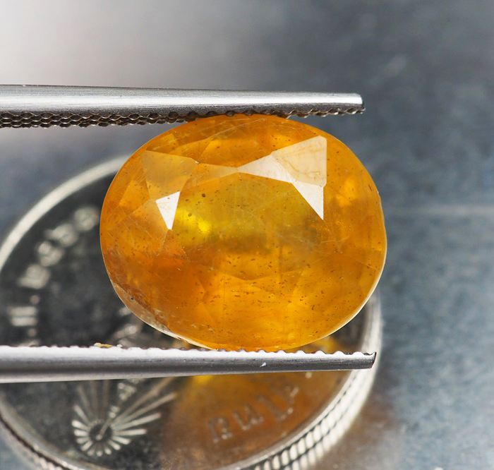 บุษราคัมอัฟริกาสีเหลือง (Sapphire) 8.50 กะรัต