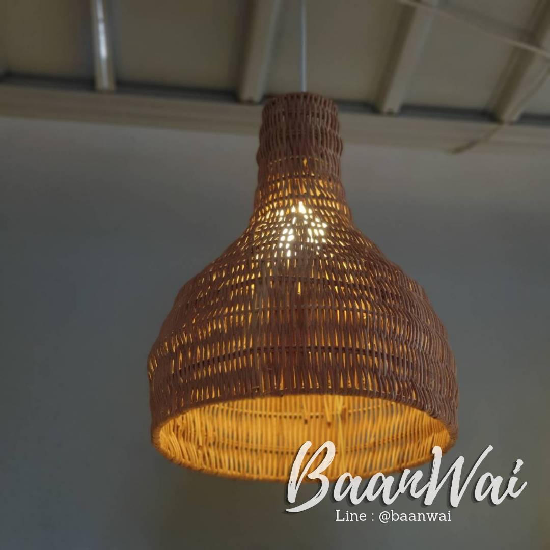 โคมไฟหวาย สีน้ำตาล สานทึบ ขนาด 30 * 40 cm