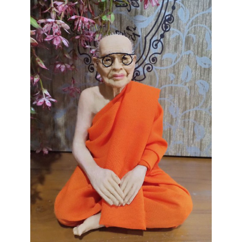 พระเกจิ ชื่อดัง หน้าตัก 5 นิ้ว (รับท่านใด ระบุในเเชท)