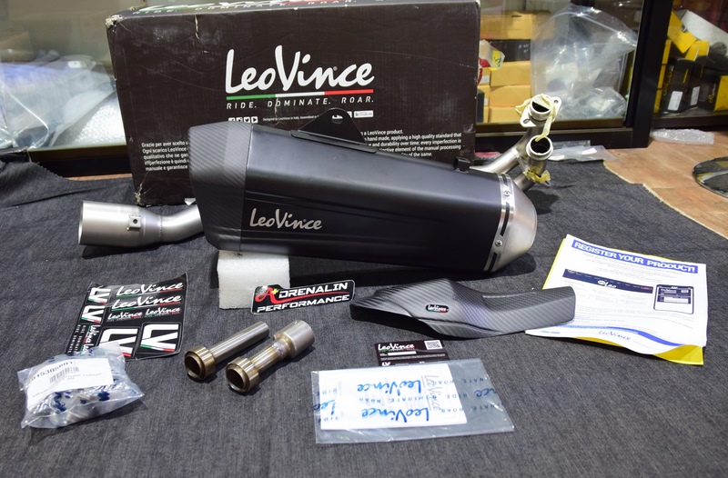 ท่อ leovince full system สำหรับ Tmax 560 2020+ รุ่น LV12 ปลายดำ (For Exhibition only)