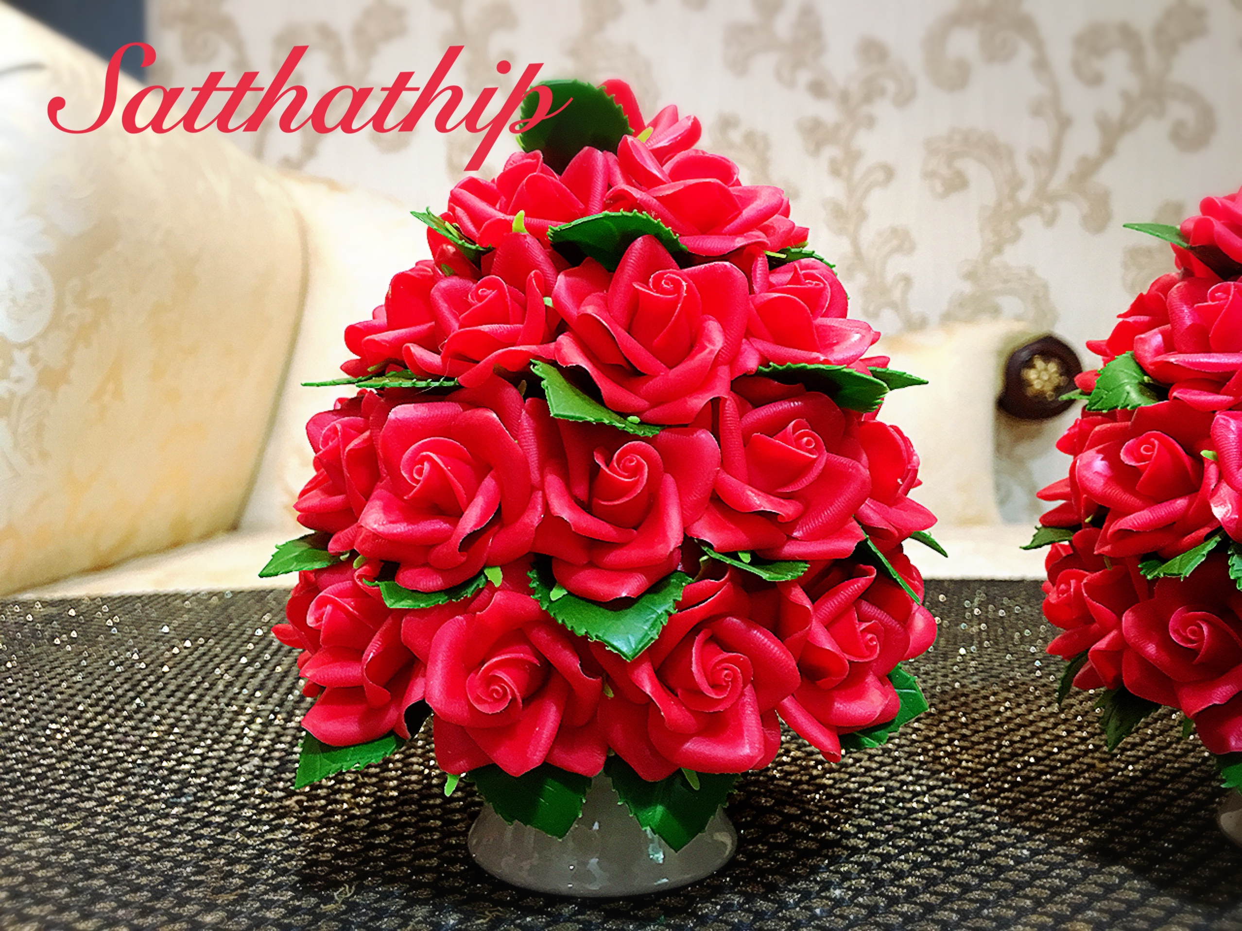 พานพุ่มดอกกุหลาบ ประดิษฐ์จากดิน [4 นิ้ว 1,200 บาท/คู่]