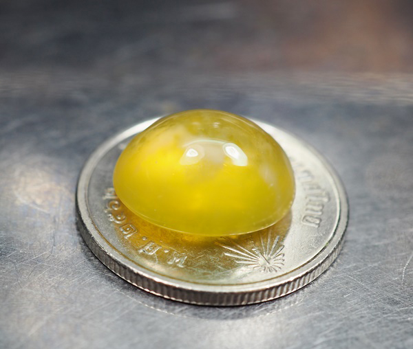 โอปอลสีเหลือง (Yellow Opal Mexico) 5 กะรัตลดราคา