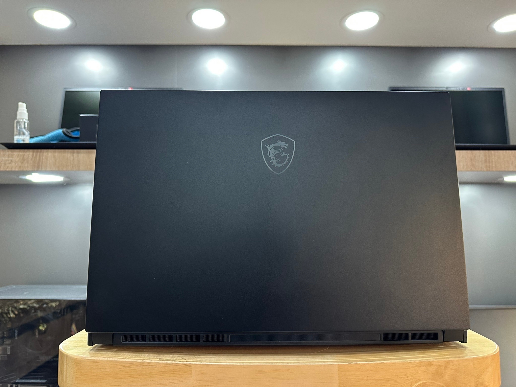 MSI STEALTH GS66 12UHS-253TH (CORE BLACK)