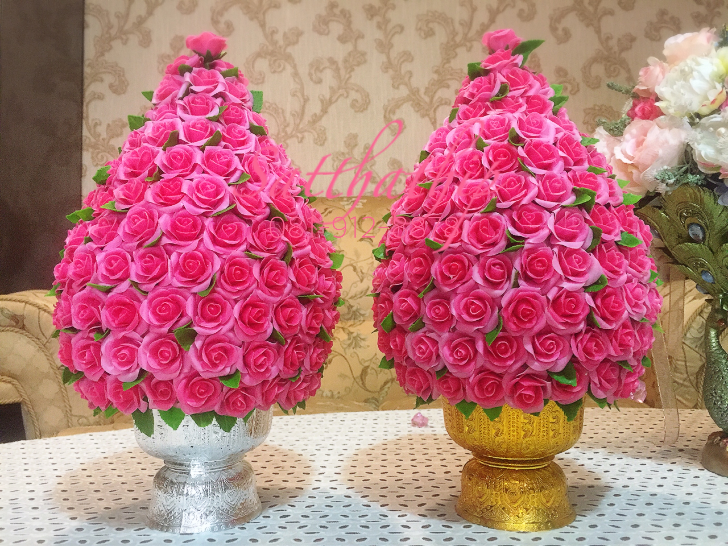 พานพุ่มกุหลาบ ประดิษฐ์จากดิน [8 นิ้ว 5,000 บาท/คู่]