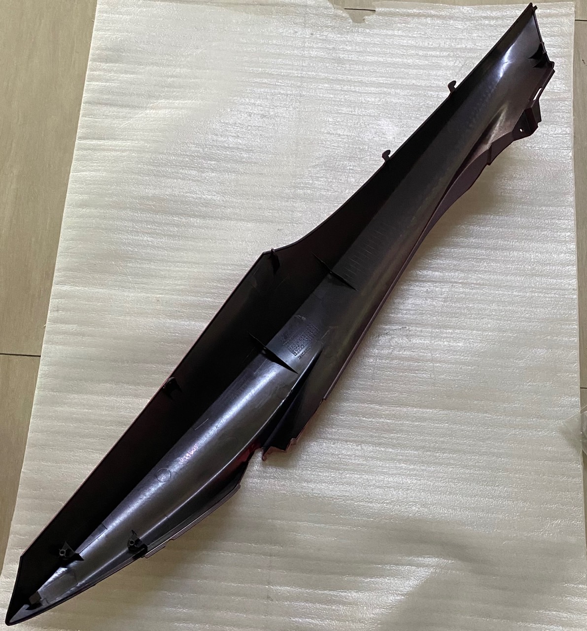 83500-KWN-902ZC ฝาครอบท้ายด้านขวา PCX125 2009 อะไหล่แท้ HONDA