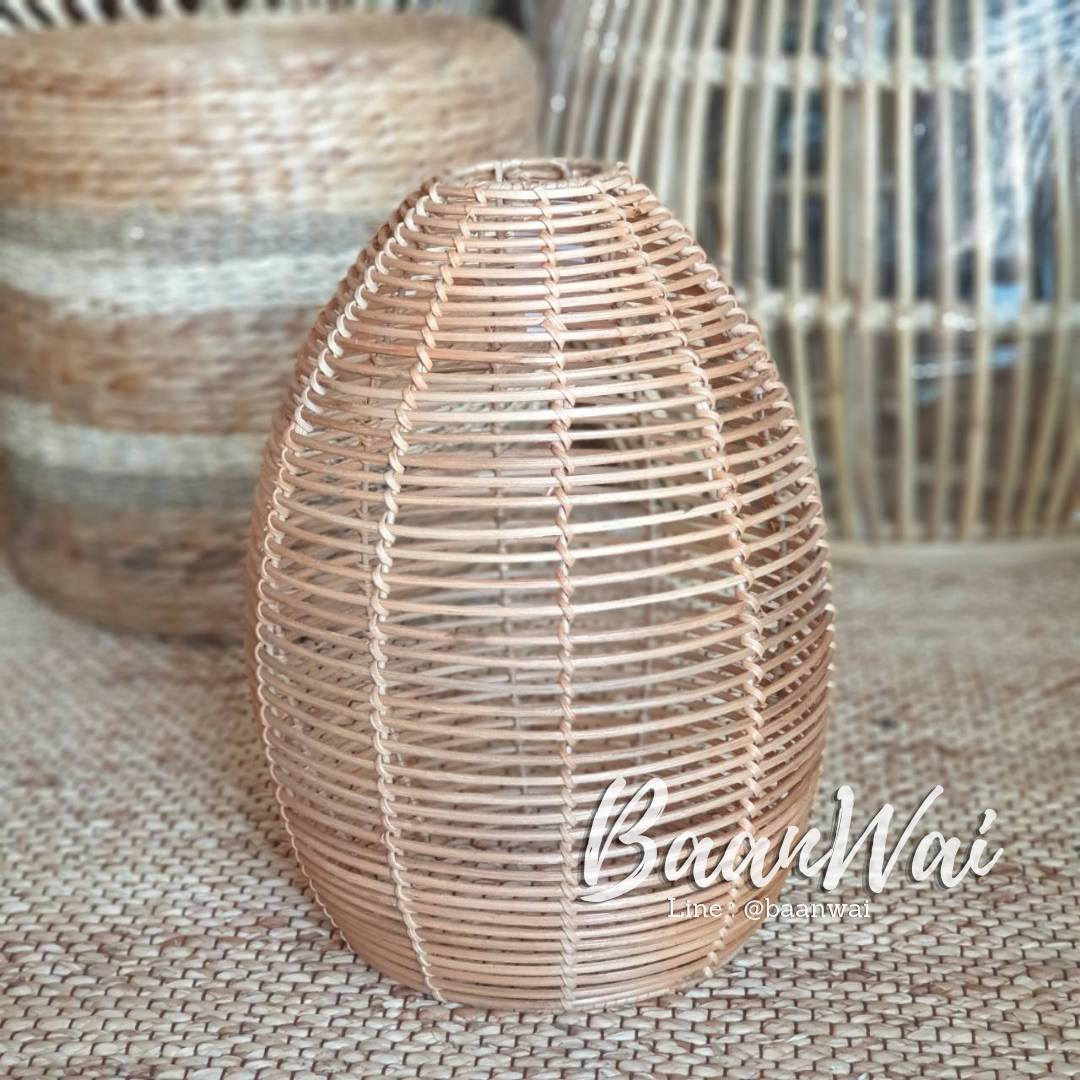 โคมไฟหวาย ทรงรี ขนาด 28*37 cm