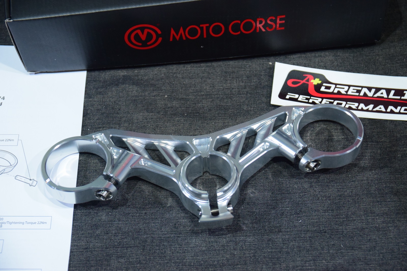 แผงคอ Motocorse สำหรับ Panigale V4