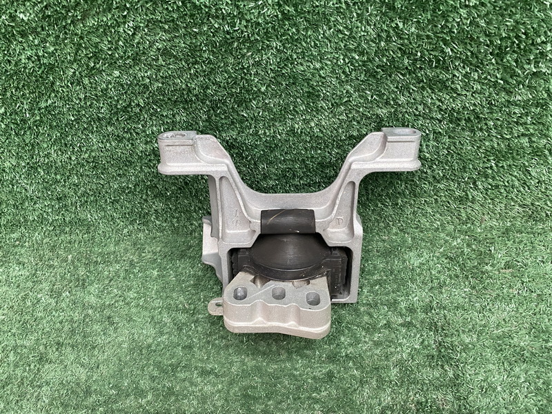 ยางแท่นเครื่อง R Mazda Mazda2 Sky 2015-2019