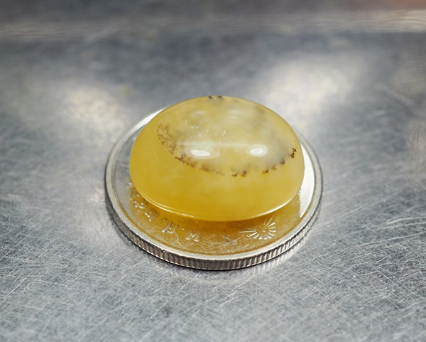 โอปอลสีเหลือง (Yellow Opal) 8.70 กะรัตลดราคา