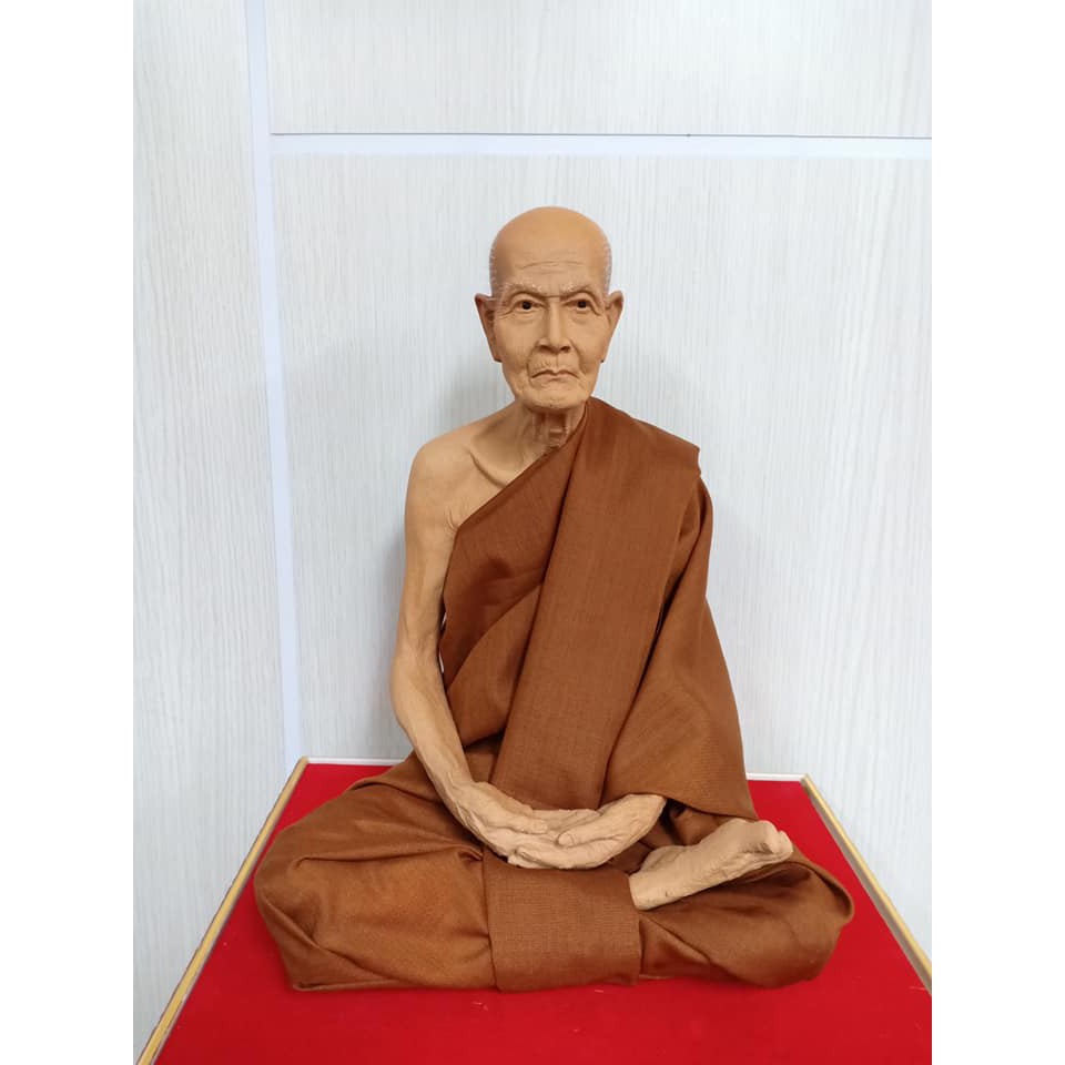 สมเด็จโต หลวงปู่ทวด พระเกจิ หน้าตัก 9 นิ้ว รับเกจิท่านใดระบุในเเชทจ้า