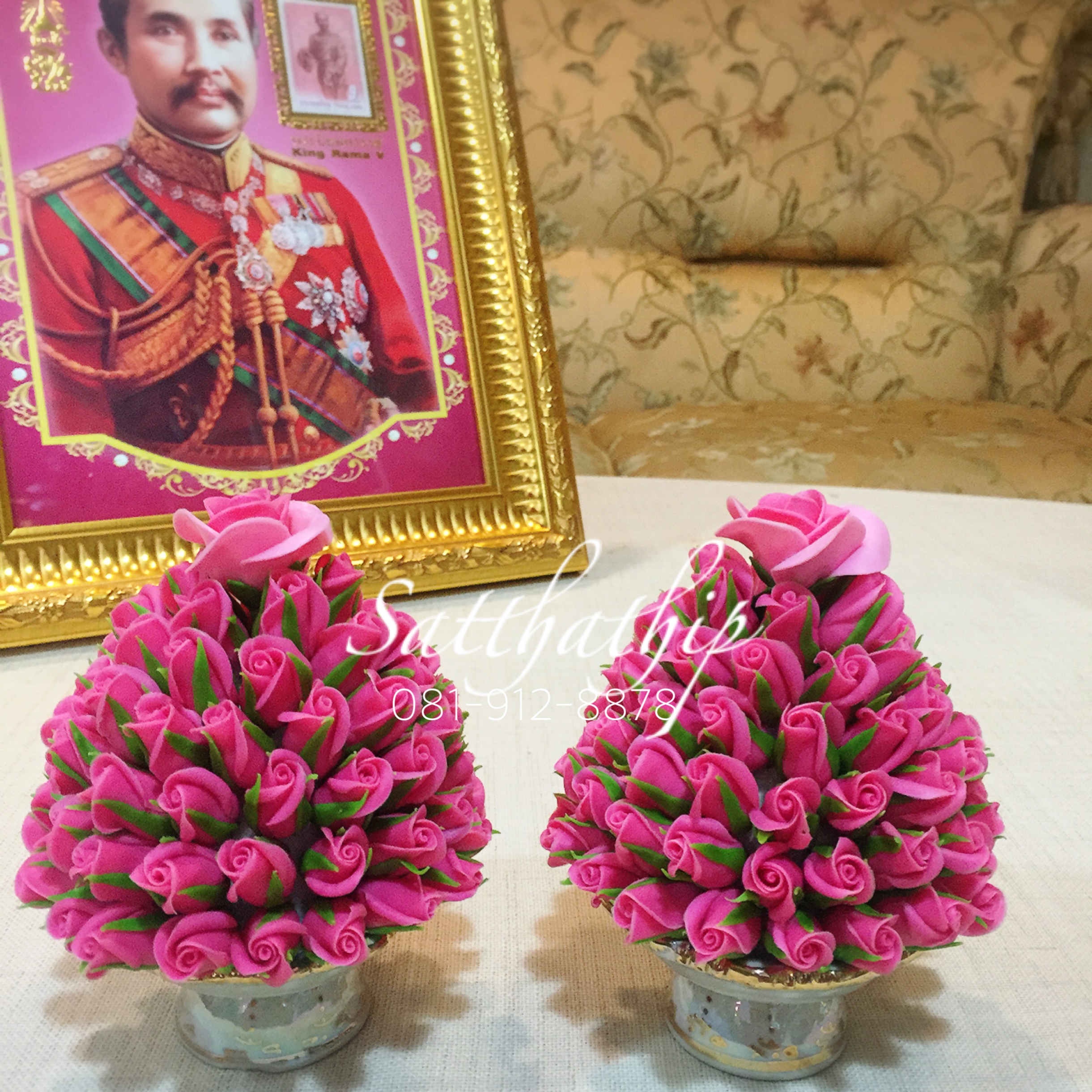 พานพุ่มดอกกุหลาบ ประดิษฐ์จากดิน [3.5 นิ้ว 1,100 บาท/คู่]