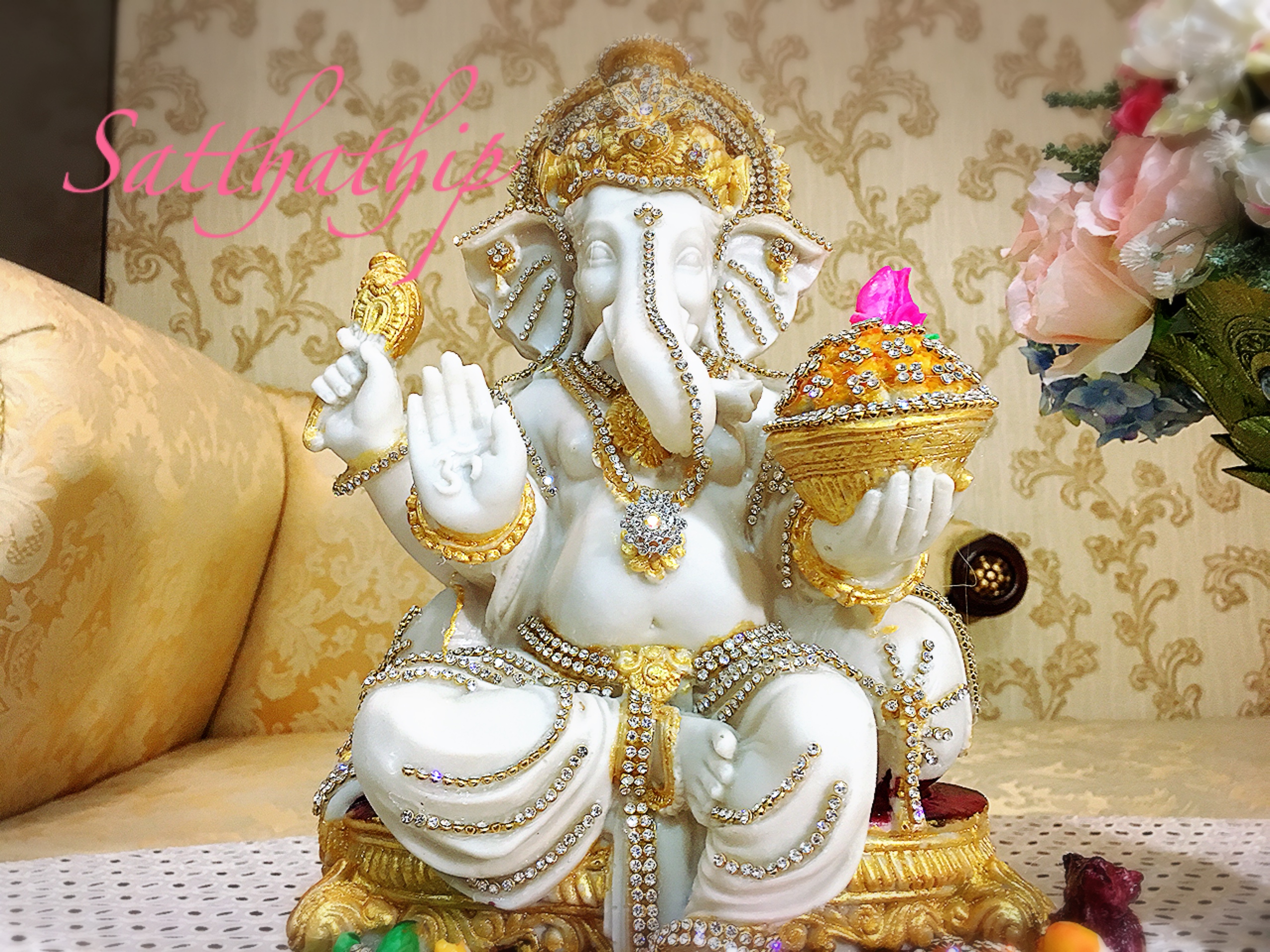 พระพิฆเนศ ปางประทานพร (เรซิ่น แต่งองค์) - Ganesha: Lord of Success