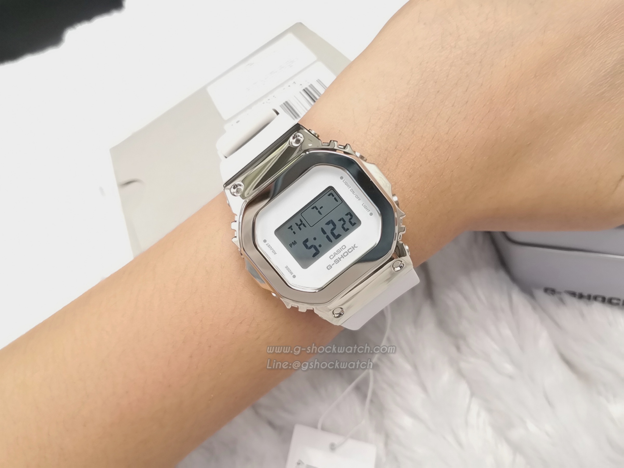 CASIO G-SHOCK นาฬิกาข้อมือ นาฬิกากันน้ำ นาฬิกาของแท้ ประกันศูนย์ CMG 1 ปี รุ่น GM-S5600G-7