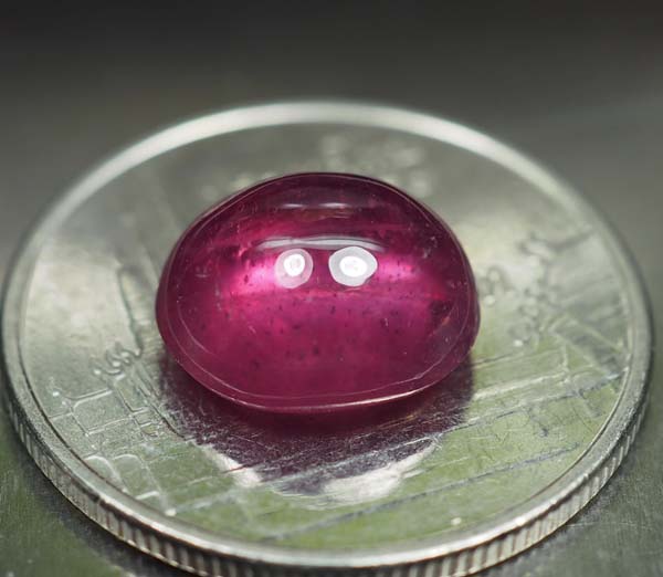 ทับทิมสีแดงชมพูสวย 4.60 กะรัตหลังเบี้ย