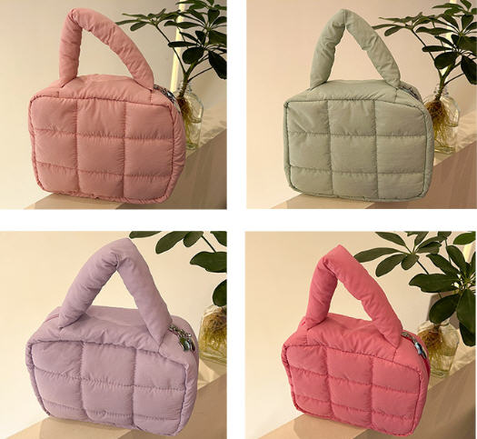 กระเป๋าใส่เครื่องสำอาง,กระเป๋าบุนวม,กระเป๋าสำหรับผู้หญิง,ขนาด18.5*12*12cm
