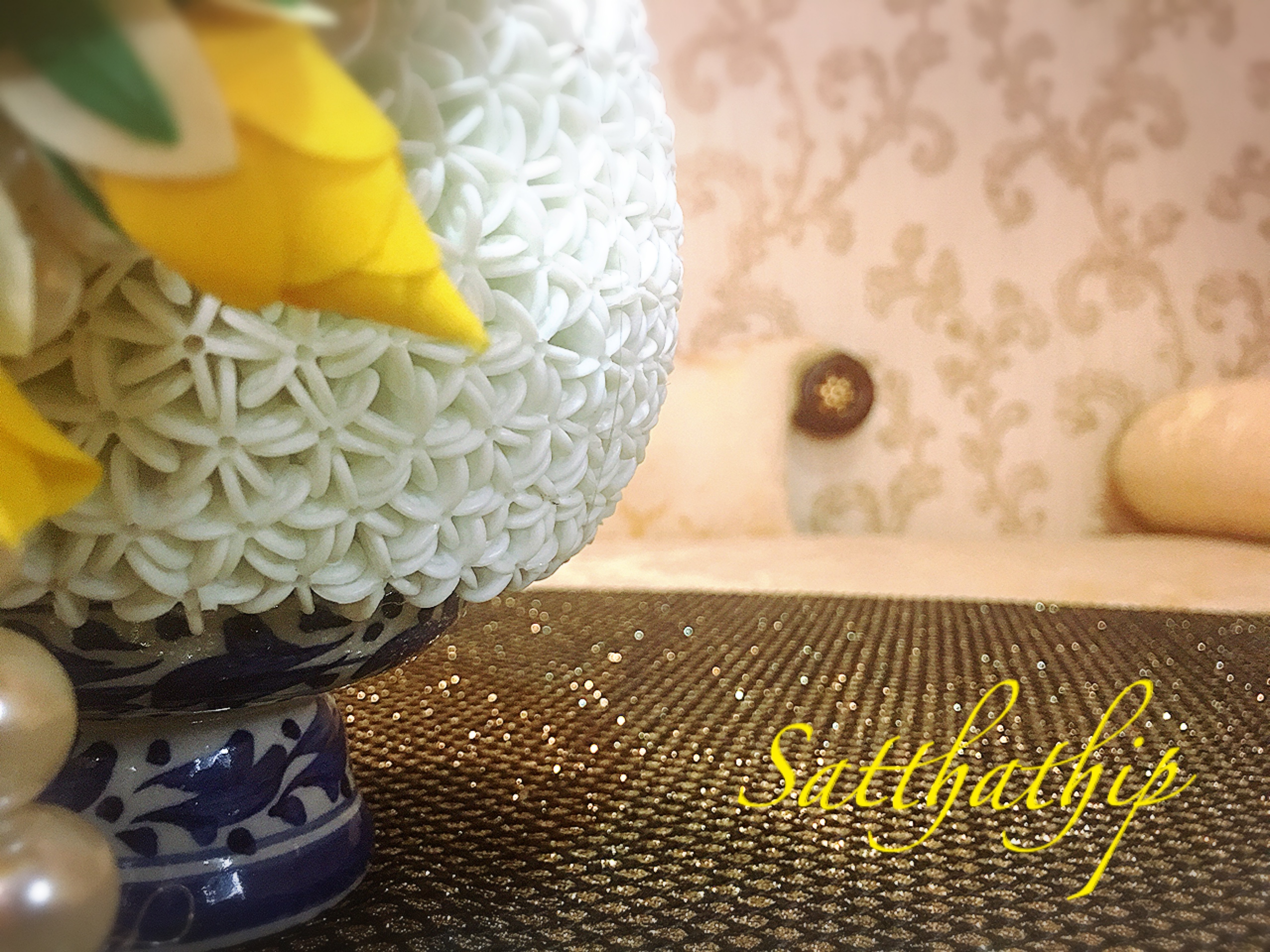 พานพุ่ม - พานพุ่มสักการะ - พานพุ่มดอกรัก - พานพุ่มดอกรักประดิษฐ์ (พลาสติก) - พานพุ่มสีขาว - Panpum