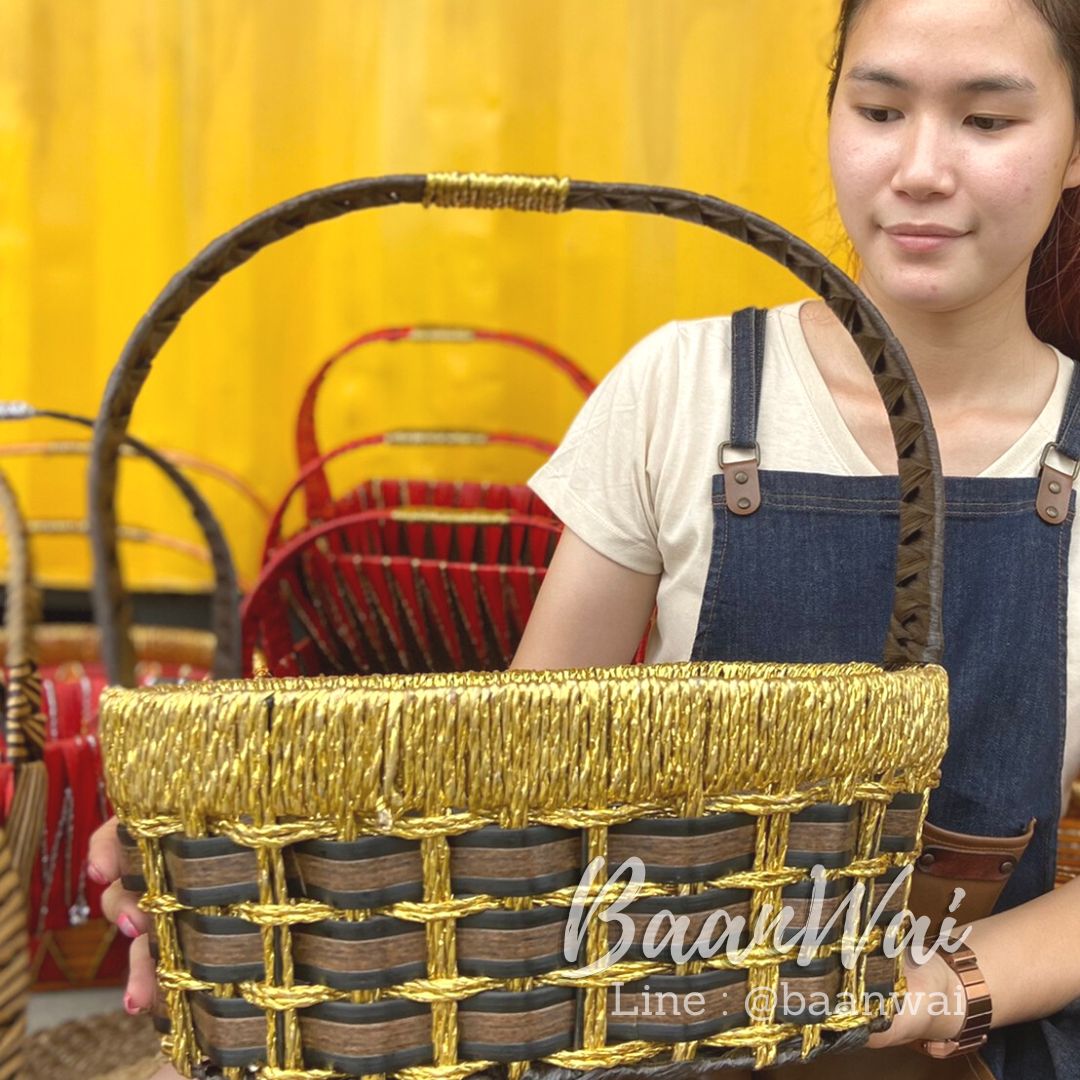 กระเช้า Code-005 VIP โครงเหล็ก ทรงรี