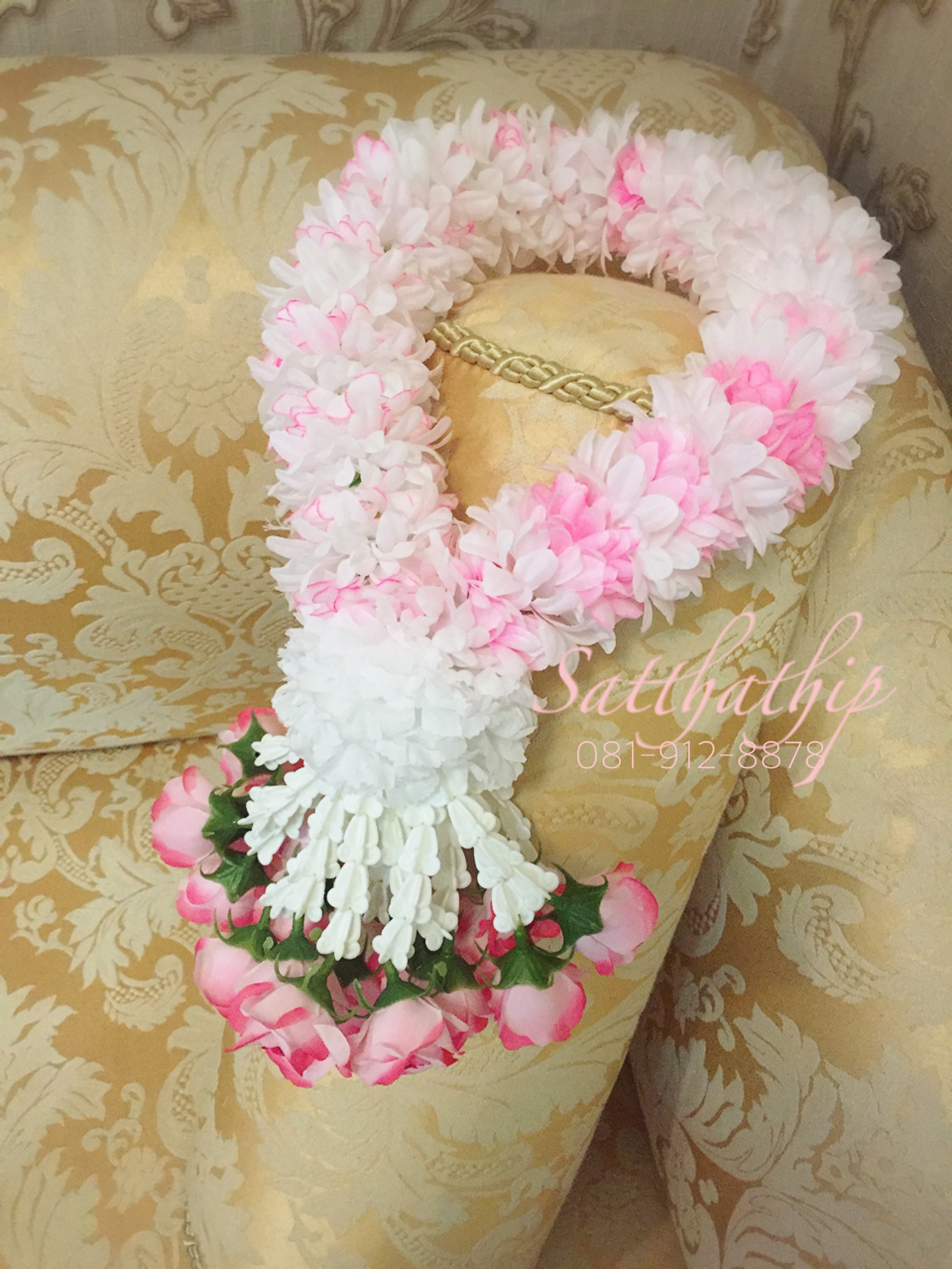 พวงมาลัยผ้า ดอกมัม สีชมพูผสมสีขาว - พวงมาลัยผ้า - Fabric garland