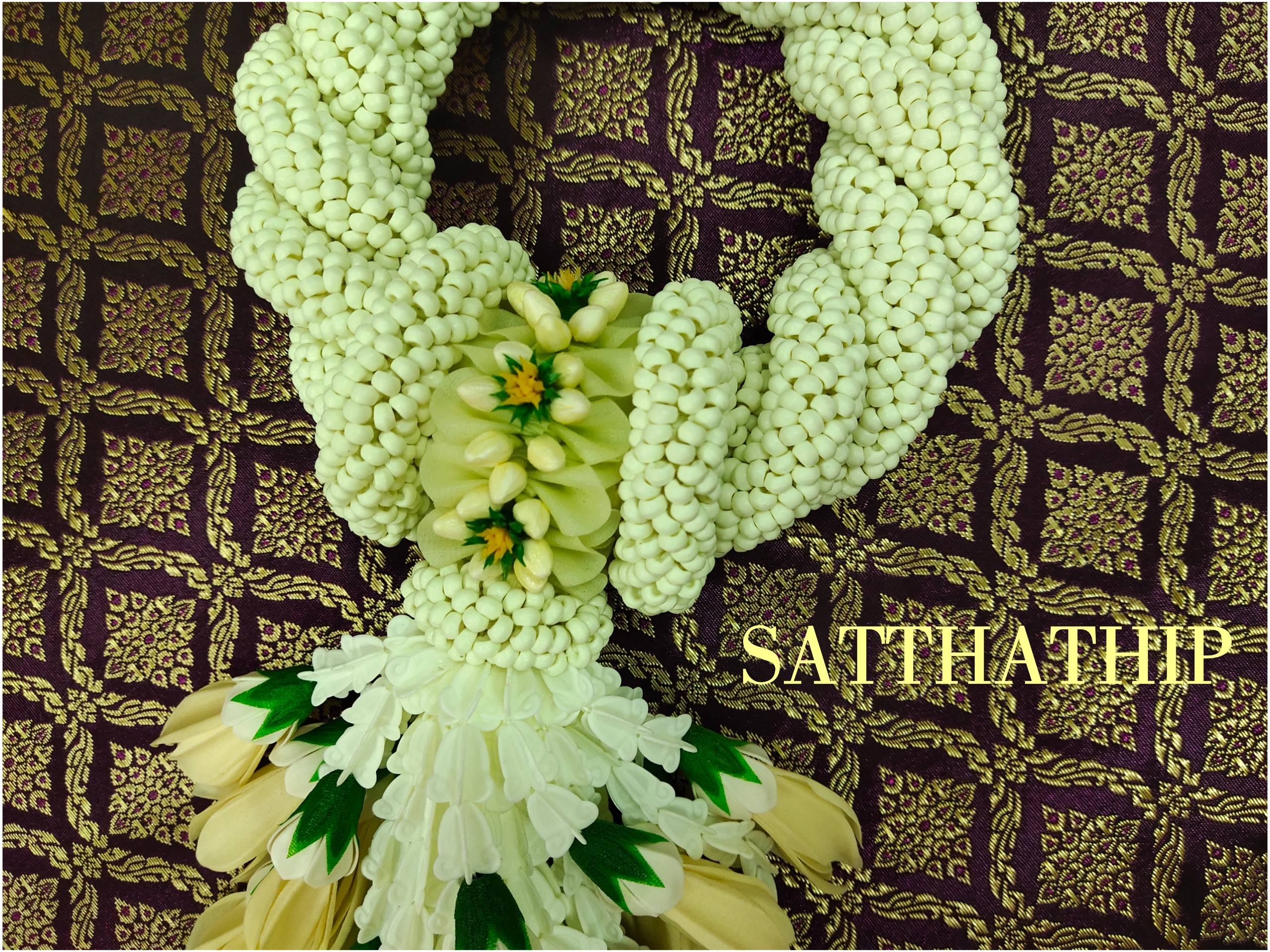 พวงมาลัยดอกรัก - พวงมาลัยดอกรักเกลียว - พวงมาลัยดอกรักเกลียวประดิษฐ์