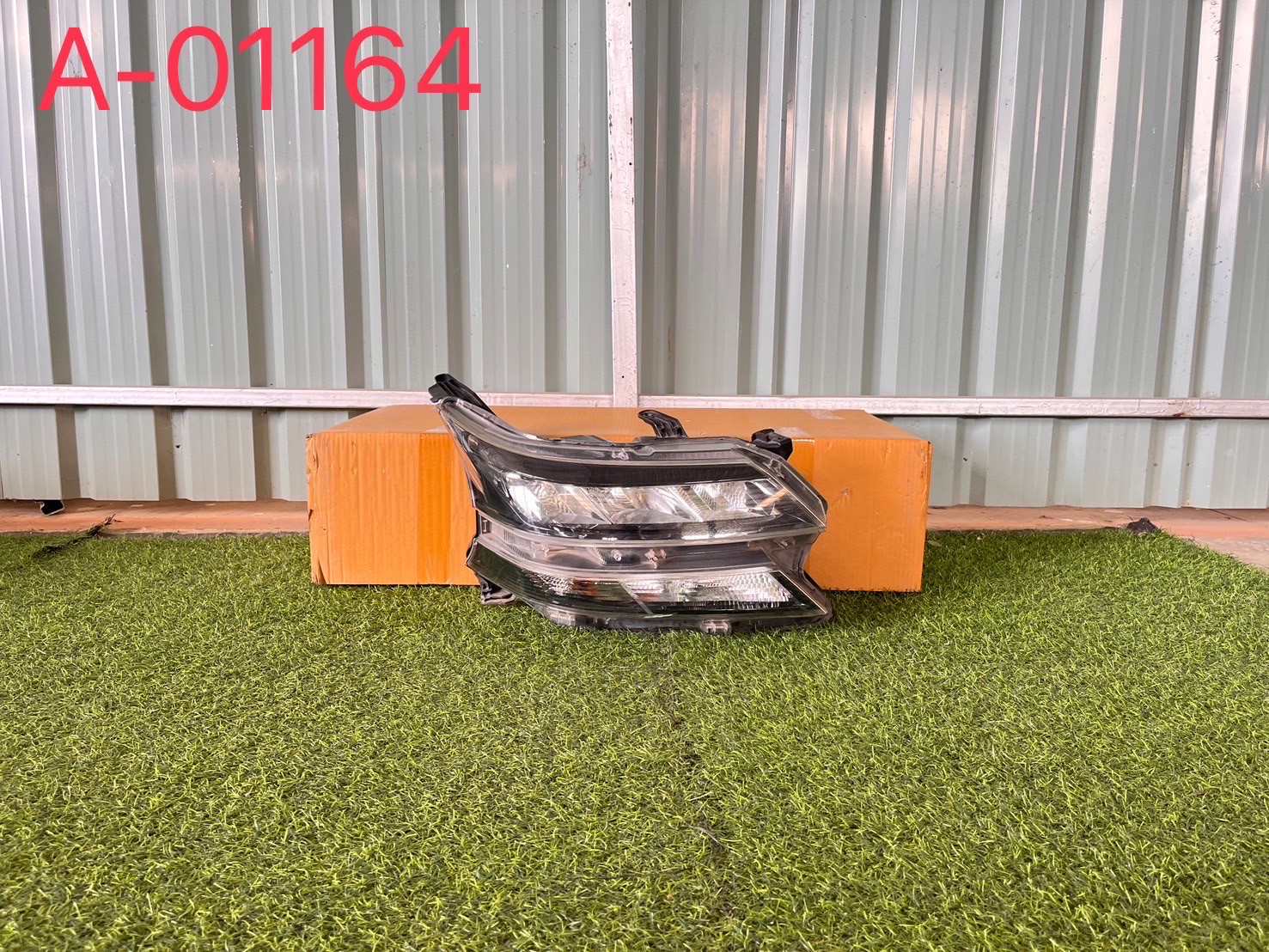 ไฟหน้า R Toyota Avanza 2019-21 แท้ถอด