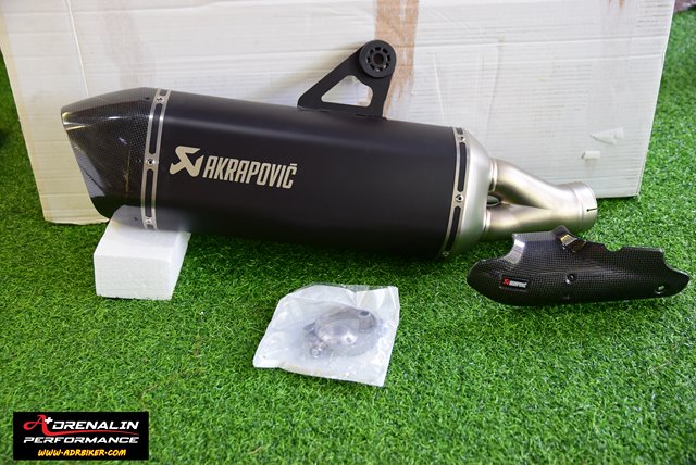 ท่อ Akrapovic ปลายดำ + คอท่อ สำหรับ BMW R1200GS LC 2013+ (For Exhibition only)