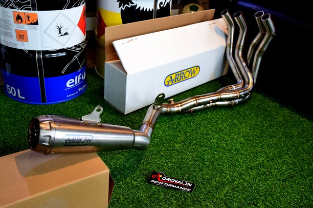 ท่อ Arrow รุ่น Pro-Race Titanium สำหรับ Z900 (For Exhibition only)