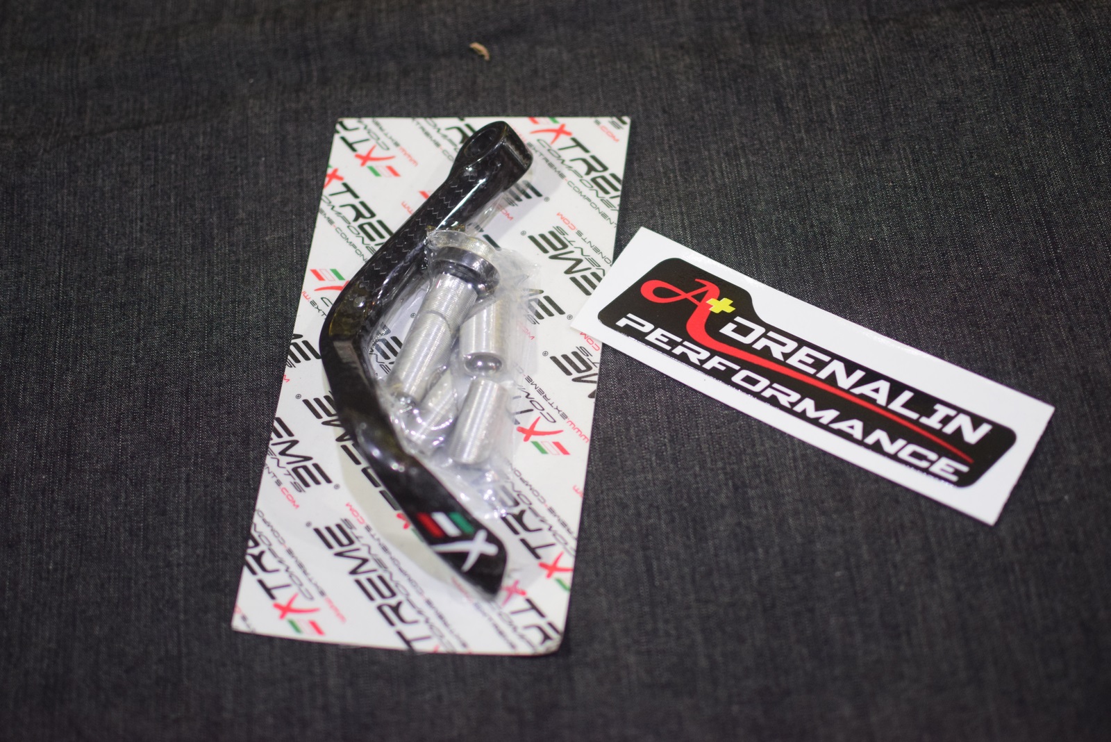 การ์ดแฮนด์ extreme components คาร์บอน ทรง GP สำหรับ M937