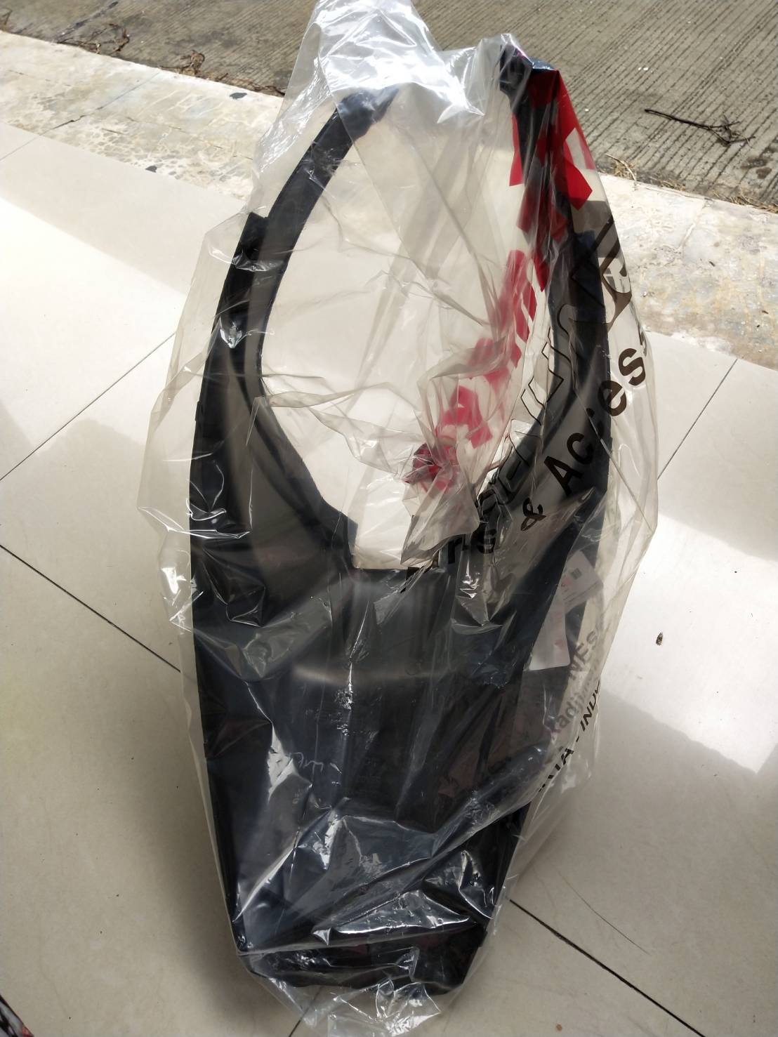 ฝาครอบใต้เบาะ GT125 2015-2021 อะไหล่แท้ YAMAHA 2SX-F172W-00