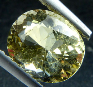 สคาโพไลท์สีเหลือง (Scapolite) 1.70 กะรัต