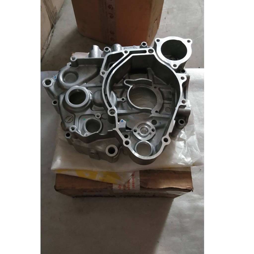 ชุดแท่นเครื่อง สำหรับรุ่น FW110SD-I อะไหล่แท้ SUZUKI 11300-45810-000